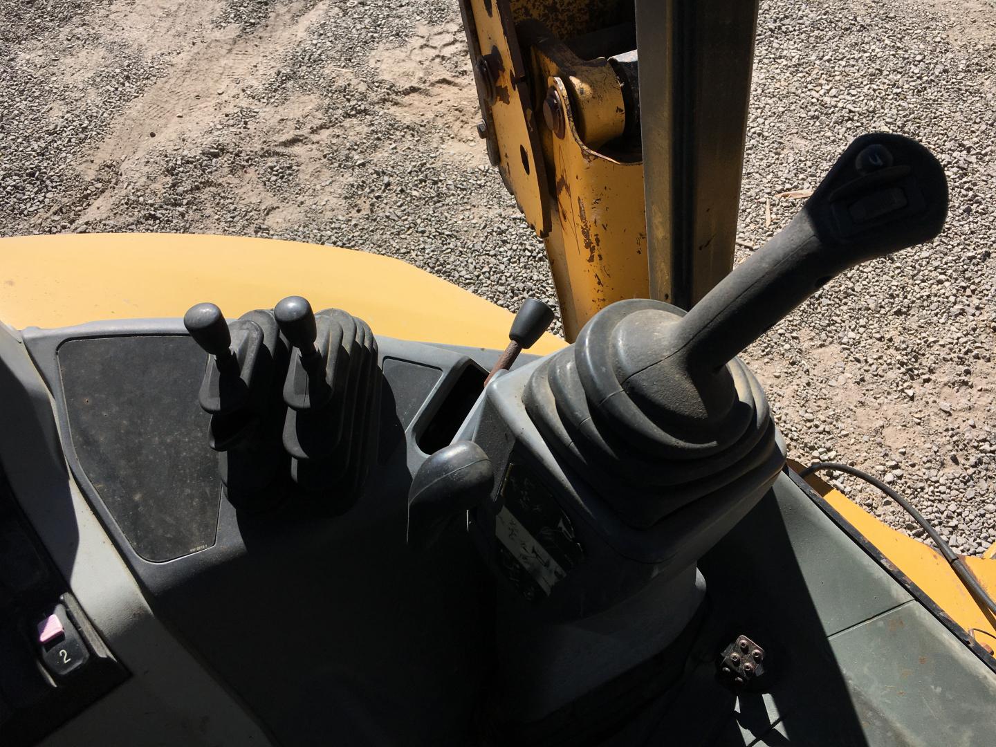 ./imagenes/INVOICE/2019/17135/RETROEXCAVADORA CAT 420F (31).JPG